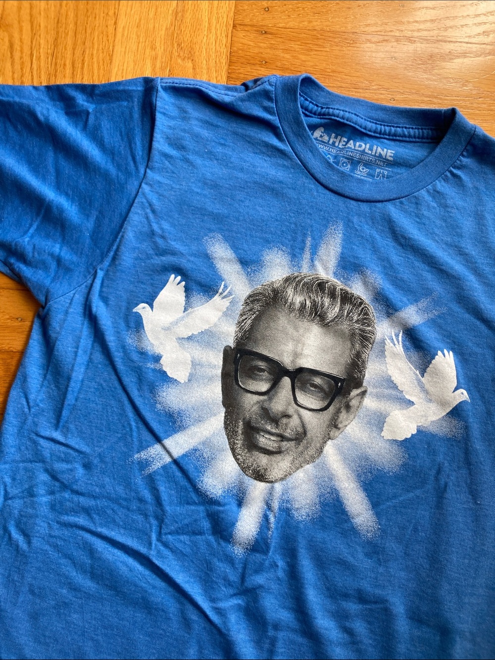 Jeff Goldblum blue t-shirt tee, size small